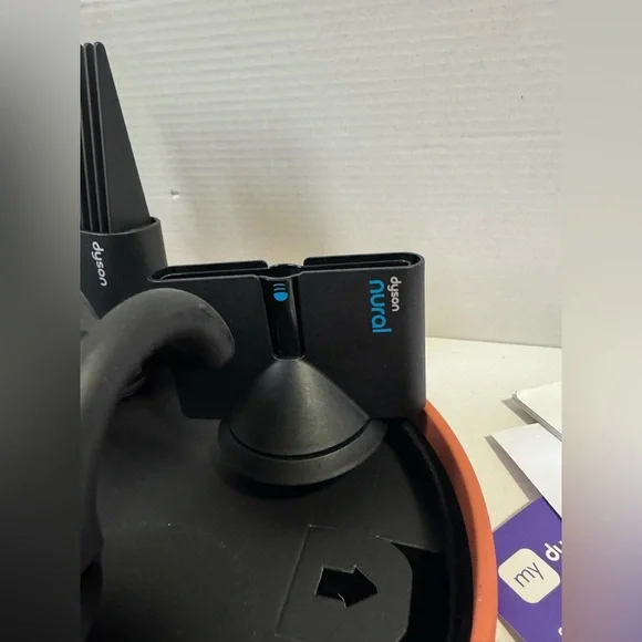 Dyson Supersonic Nural Hair Dryer Special Edition Amber Silk & Presentation Case - Picture 6 of 15